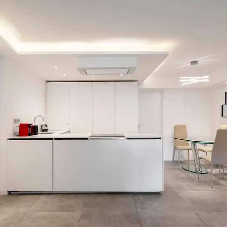 Ref 1967 - Center - For Rent * Cannes