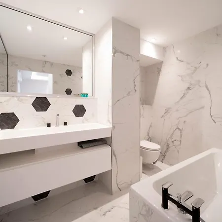 Ref 1967 - Center - For Rent