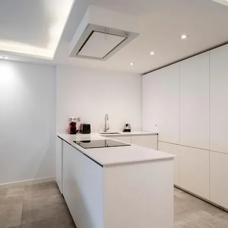 Ref 1967 - Center - For Rent Cannes