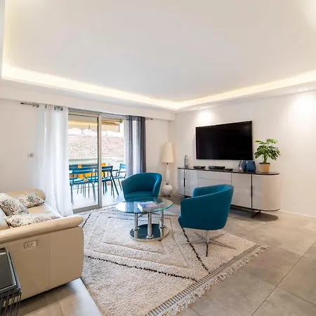 Ref 1967 - Center - For Rent Cannes